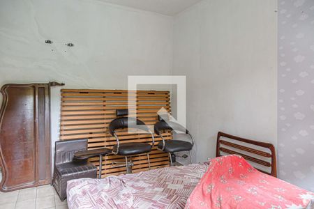 Casa à venda com 246m², 4 quartos e 2 vagasQuarto