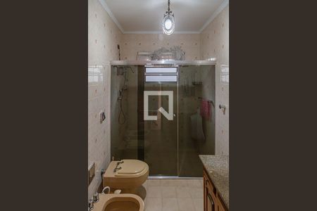 Casa à venda com 246m², 4 quartos e 2 vagasBanheiro da Suíte