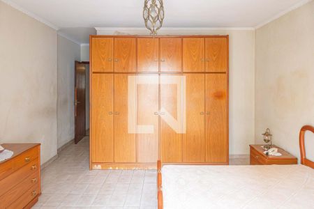 Casa à venda com 246m², 4 quartos e 2 vagasQuarto 3 -Suite