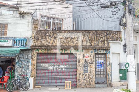 Casa à venda com 246m², 4 quartos e 2 vagasFachada