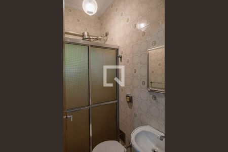 Casa à venda com 246m², 4 quartos e 2 vagasBanheiro