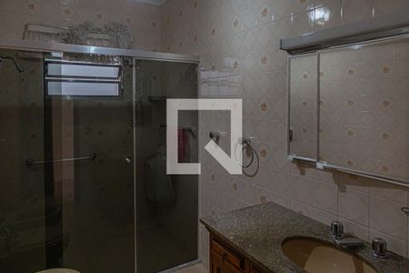 Casa à venda com 246m², 4 quartos e 2 vagasBanheiro da Suíte