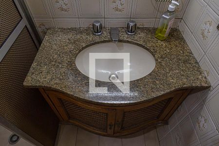 Casa à venda com 246m², 4 quartos e 2 vagasBanheiro 2