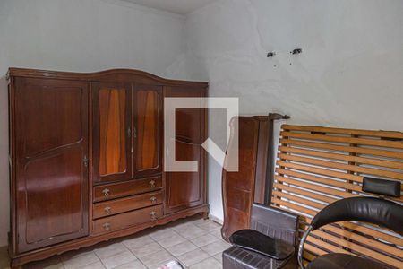 Casa à venda com 246m², 4 quartos e 2 vagasQuarto