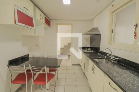 Casa de condomínio para alugar com 250m², 3 quartos e 2 vagasCozinha