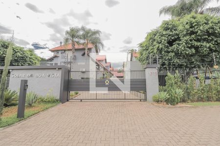 Casa de condomínio para alugar com 250m², 3 quartos e 2 vagasFachada