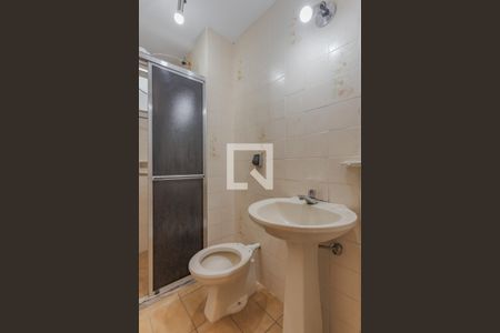 Banheiro de apartamento para alugar com 1 quarto, 45m² em Jardim do Salso, Porto Alegre