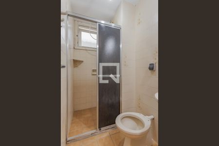 Banheiro de apartamento para alugar com 1 quarto, 45m² em Jardim do Salso, Porto Alegre