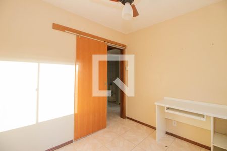 Quarto 1 de apartamento para alugar com 2 quartos, 60m² em Rubem Berta, Porto Alegre