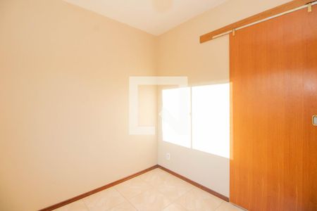 Quarto 1 de apartamento para alugar com 2 quartos, 60m² em Rubem Berta, Porto Alegre