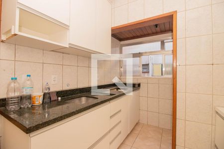 Cozinha e Área de Serviço de apartamento para alugar com 2 quartos, 60m² em Rubem Berta, Porto Alegre