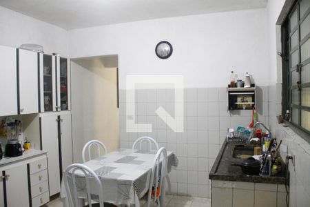 Casa à venda com 177m², 3 quartos e 2 vagasCozinha