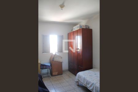 Casa à venda com 177m², 3 quartos e 2 vagasQuarto 2