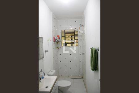 Casa à venda com 177m², 3 quartos e 2 vagasBanheiro 2