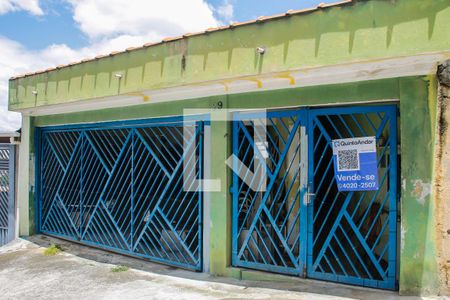 Casa à venda com 177m², 3 quartos e 2 vagasFachada