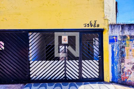 Casa para alugar com 55m², 1 quarto e 2 vagas Casa para alugar com 55m², 1 quarto e 2 vagasFachada com Plaquinha