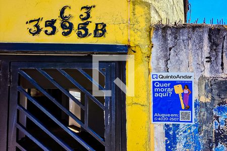 Casa para alugar com 55m², 1 quarto e 2 vagas Casa para alugar com 55m², 1 quarto e 2 vagasFachada com Plaquinha