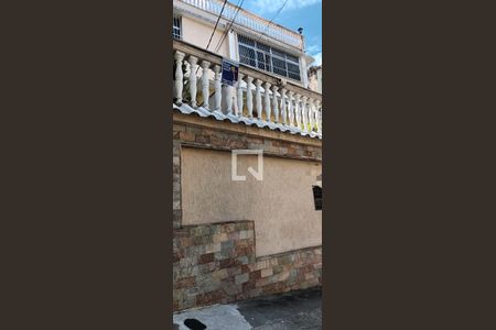 Casa à venda com 300m², 4 quartos e 1 vaga Casa à venda com 300m², 4 quartos e 1 vagaFachada