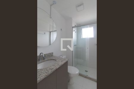 Banheiro de apartamento para alugar com 1 quarto, 39m² em Partenon, Porto Alegre