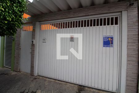 Casa para alugar com 82m², 2 quartos e 1 vaga Casa para alugar com 82m², 2 quartos e 1 vagaFachada