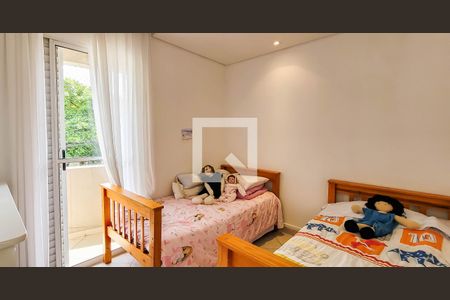 Casa à venda com 225m², 3 quartos e 3 vagas Casa à venda com 225m², 3 quartos e 3 vagasQuarto