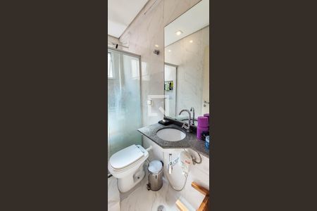 Casa à venda com 225m², 3 quartos e 3 vagas Casa à venda com 225m², 3 quartos e 3 vagasBanheiro da Suíte