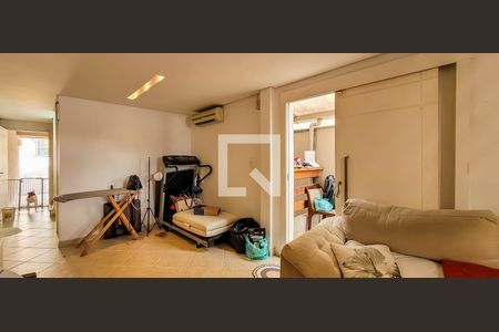 Casa à venda com 225m², 3 quartos e 3 vagas Casa à venda com 225m², 3 quartos e 3 vagasSala de Estar