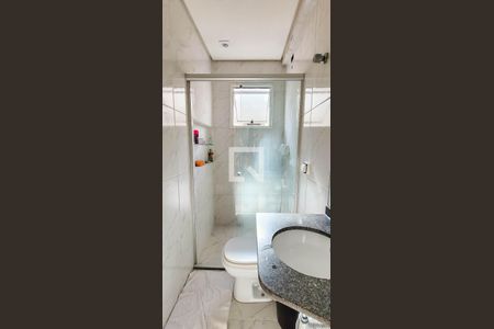 Casa à venda com 225m², 3 quartos e 3 vagas Casa à venda com 225m², 3 quartos e 3 vagasBanheiro