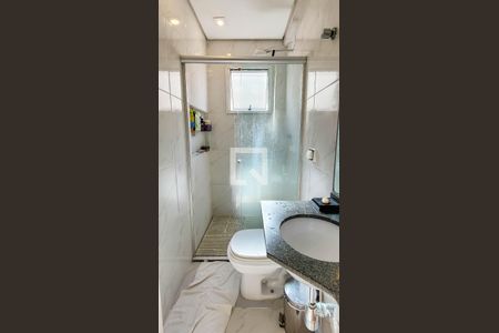 Casa à venda com 225m², 3 quartos e 3 vagas Casa à venda com 225m², 3 quartos e 3 vagasBanheiro da Suíte