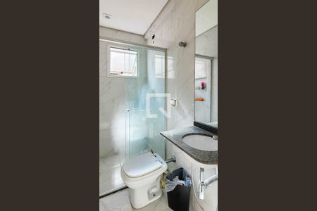 Casa à venda com 225m², 3 quartos e 3 vagas Casa à venda com 225m², 3 quartos e 3 vagasBanheiro