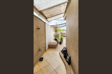 Casa à venda com 225m², 3 quartos e 3 vagas Casa à venda com 225m², 3 quartos e 3 vagasCorredor