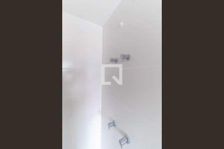 Banheiro de kitnet/studio para alugar com 1 quarto, 22m² em Jardim Paulistano, São Paulo