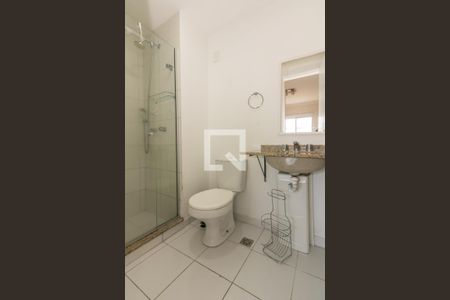 Quarto Suíte - Banheiro de apartamento à venda com 2 quartos, 66m² em São Geraldo, Porto Alegre