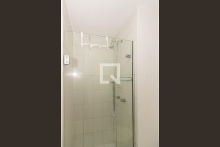 Quarto Suíte - Banheiro de apartamento à venda com 2 quartos, 66m² em São Geraldo, Porto Alegre