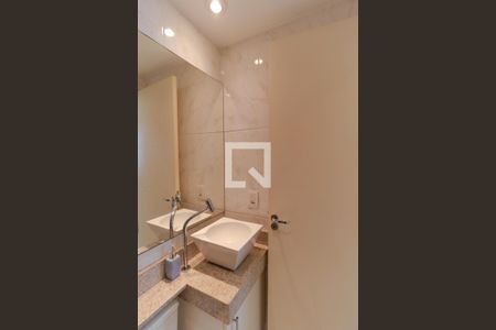 Apartamento à venda com 47m², 2 quartos e 1 vaga Apartamento à venda com 47m², 2 quartos e 1 vagaBanheiro