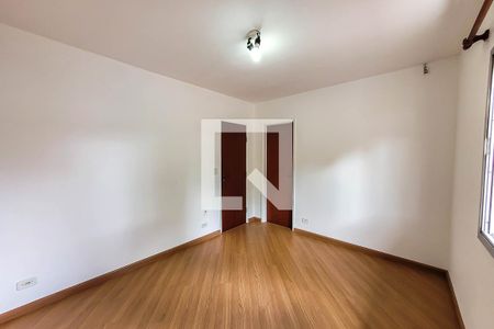 Casa à venda com 228m², 3 quartos e 3 vagas Casa à venda com 228m², 3 quartos e 3 vagasQuarto 3 - Suíte