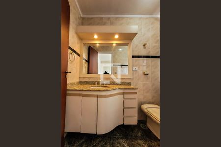 Casa à venda com 228m², 3 quartos e 3 vagas Casa à venda com 228m², 3 quartos e 3 vagasBanheiro Quarto 3 - Suíte