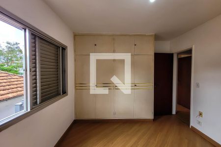 Casa à venda com 228m², 3 quartos e 3 vagas Casa à venda com 228m², 3 quartos e 3 vagasQuarto 2