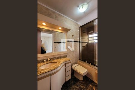 Casa à venda com 228m², 3 quartos e 3 vagas Casa à venda com 228m², 3 quartos e 3 vagasBanheiro Quarto 3 - Suíte