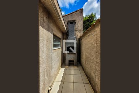 Casa à venda com 228m², 3 quartos e 3 vagas Casa à venda com 228m², 3 quartos e 3 vagasDetalhe Quintal