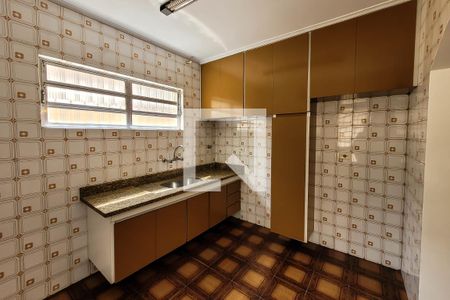 Casa à venda com 228m², 3 quartos e 3 vagas Casa à venda com 228m², 3 quartos e 3 vagasCopa