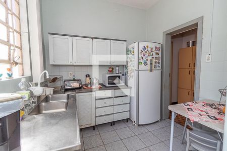 Casa à venda com 150m², 3 quartos e 4 vagas Casa à venda com 150m², 3 quartos e 4 vagasCozinha
