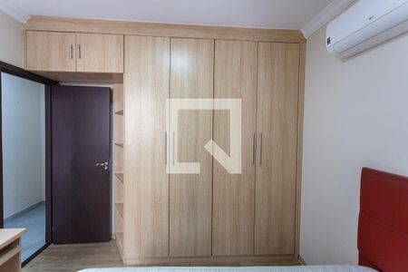 Apartamento para alugar com 73m², 2 quartos e 1 vaga Apartamento para alugar com 73m², 2 quartos e 1 vagaArmário do Quarto 2