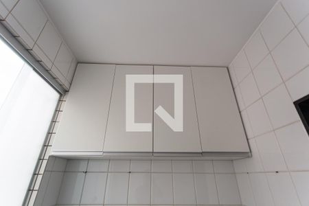 Apartamento para alugar com 73m², 2 quartos e 1 vaga Apartamento para alugar com 73m², 2 quartos e 1 vagaArmário da Área de Serviço