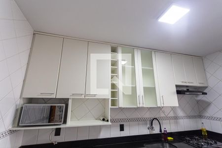 Apartamento para alugar com 73m², 2 quartos e 1 vaga Apartamento para alugar com 73m², 2 quartos e 1 vagaArmário da Cozinha