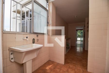 Apartamento à venda com 70m², 2 quartos e 1 vagaÁrea de Serviço