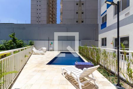 Apartamento à venda com 40m², 1 quarto e sem vagaÁrea comum - Piscina