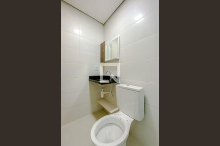 Banheiro de kitnet/studio para alugar com 1 quarto, 27m² em Mooca, São Paulo