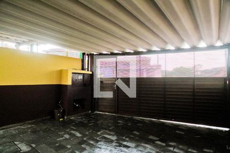 Garagem de casa para alugar com 2 quartos, 150m² em Jardim Mangalot, São Paulo
