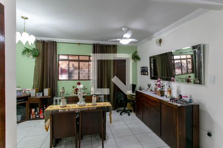 Sala de casa à venda com 3 quartos, 120m² em Planalto, Belo Horizonte